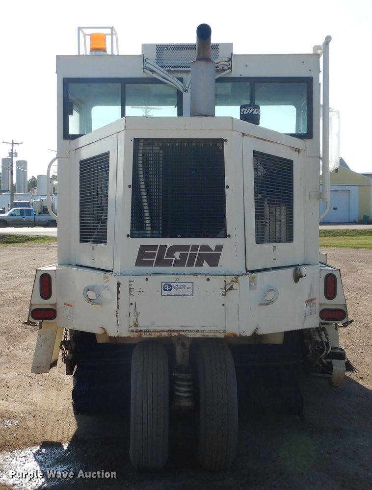 image for item KV9220 1992 Elgin Pelican Series P  sweeper