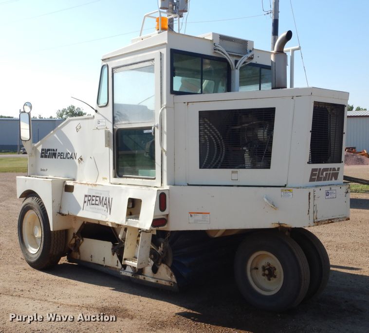 image for item KV9220 1992 Elgin Pelican Series P  sweeper