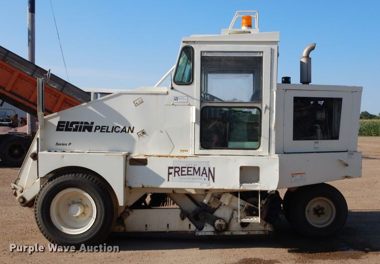image for item KV9220 1992 Elgin Pelican Series P  sweeper