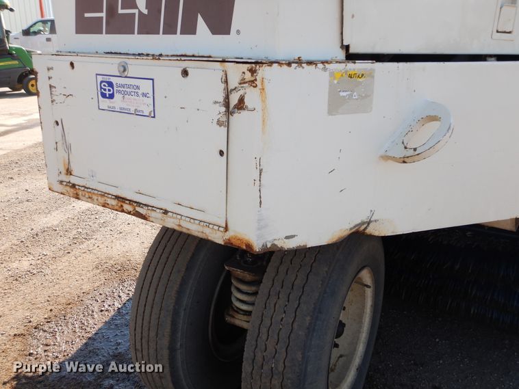 image for item KV9220 1992 Elgin Pelican Series P  sweeper