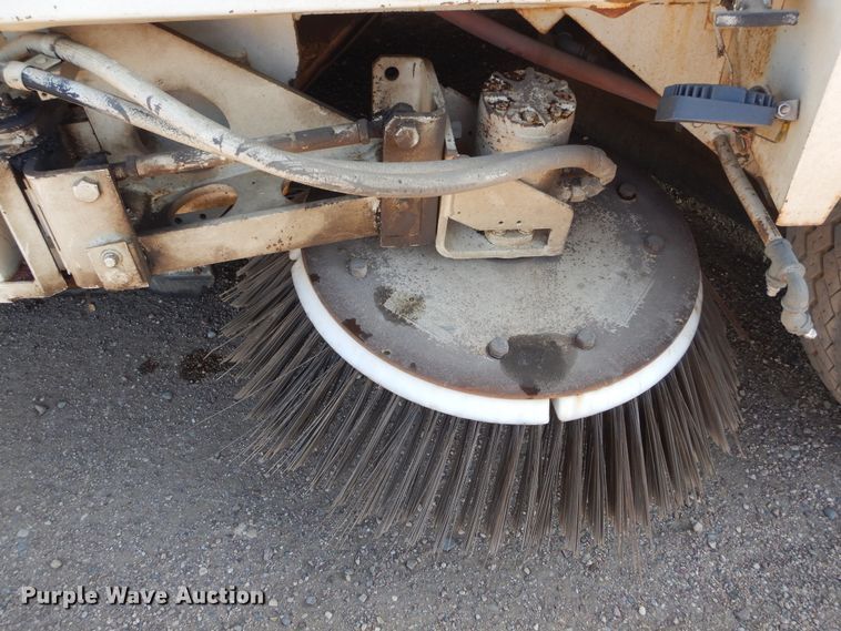 image for item KV9220 1992 Elgin Pelican Series P  sweeper