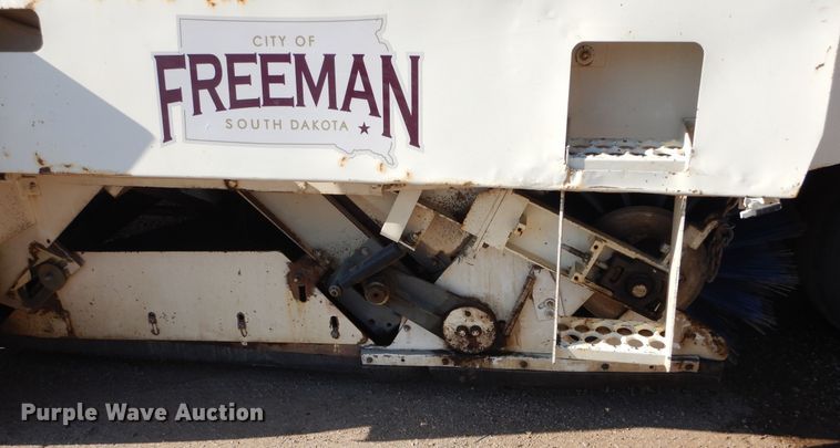 image for item KV9220 1992 Elgin Pelican Series P  sweeper