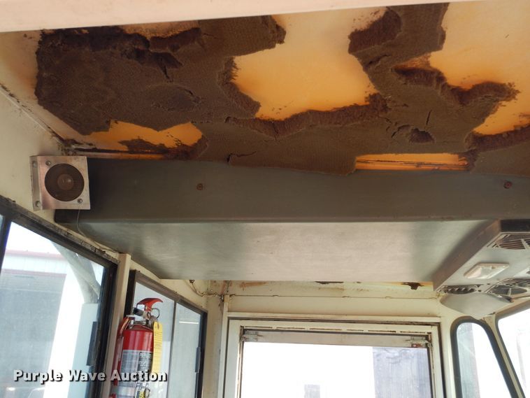 image for item KV9220 1992 Elgin Pelican Series P  sweeper