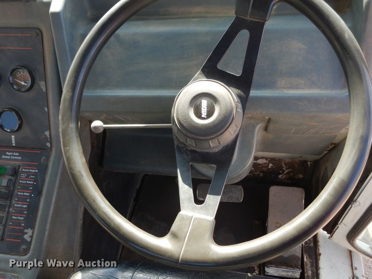 image for item KV9220 1992 Elgin Pelican Series P  sweeper