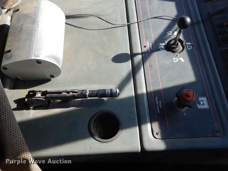 image for item KV9220 1992 Elgin Pelican Series P  sweeper