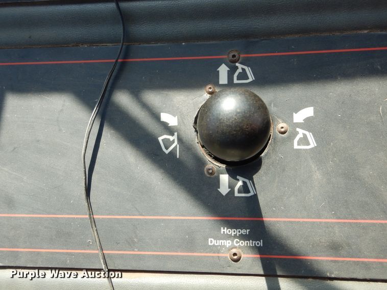 image for item KV9220 1992 Elgin Pelican Series P  sweeper