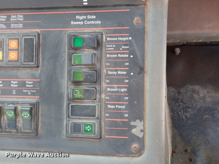 image for item KV9220 1992 Elgin Pelican Series P  sweeper