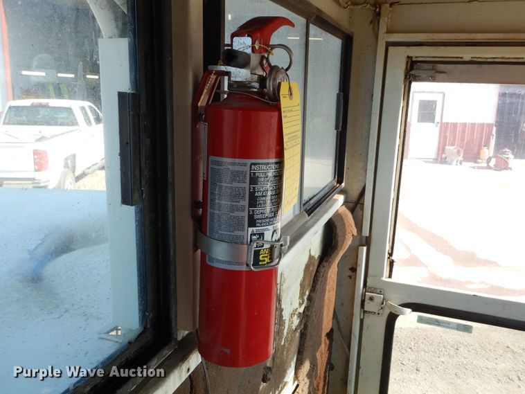 image for item KV9220 1992 Elgin Pelican Series P  sweeper