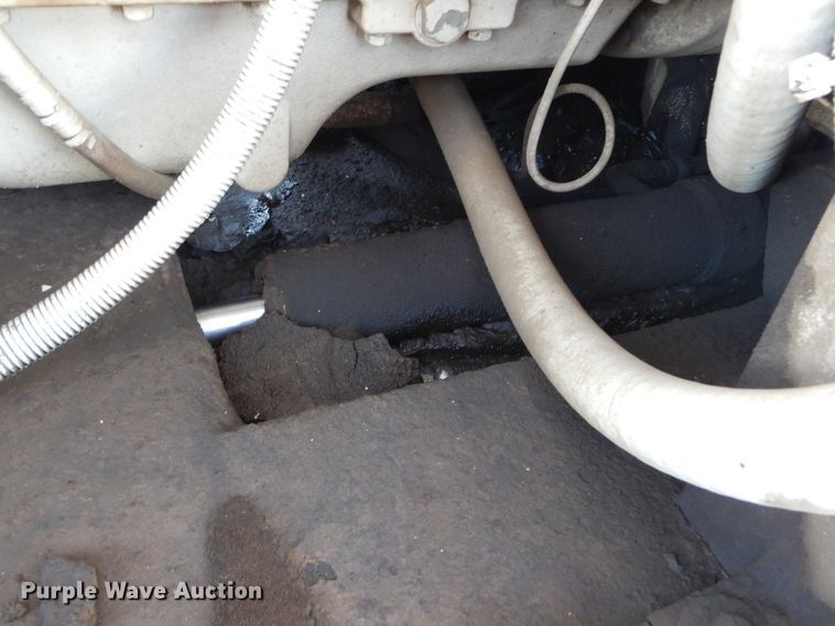 image for item KV9220 1992 Elgin Pelican Series P  sweeper