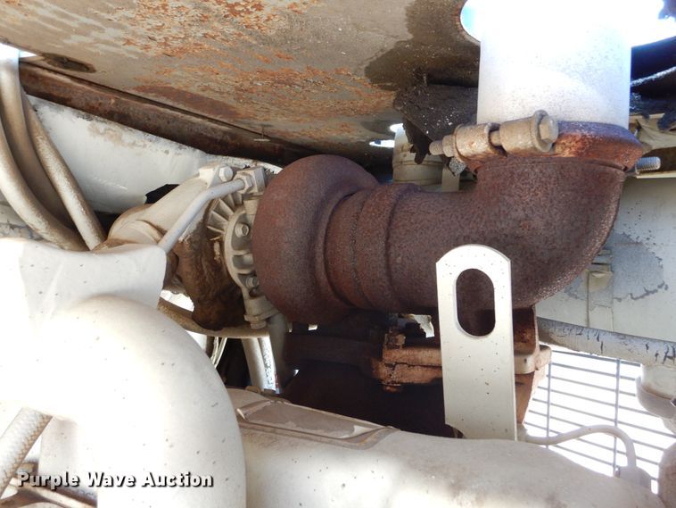 image for item KV9220 1992 Elgin Pelican Series P  sweeper