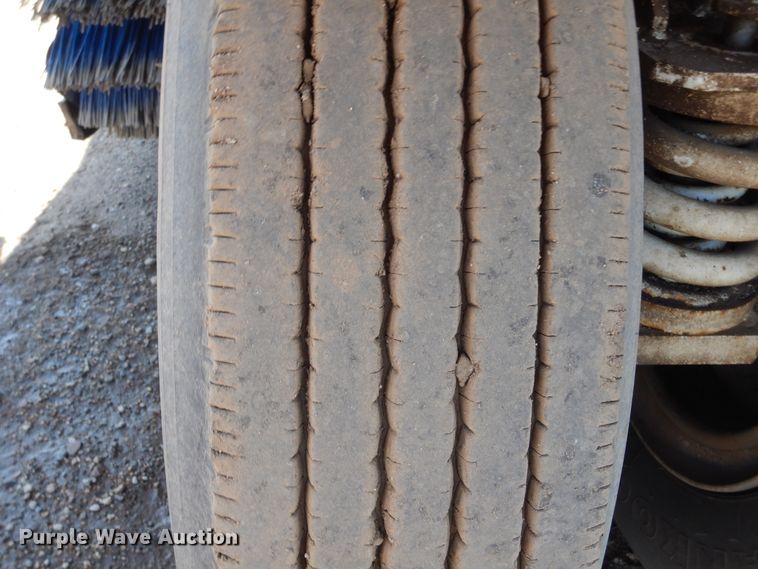 image for item KV9220 1992 Elgin Pelican Series P  sweeper