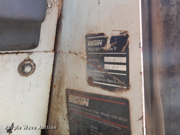 image for item KV9220 1992 Elgin Pelican Series P  sweeper
