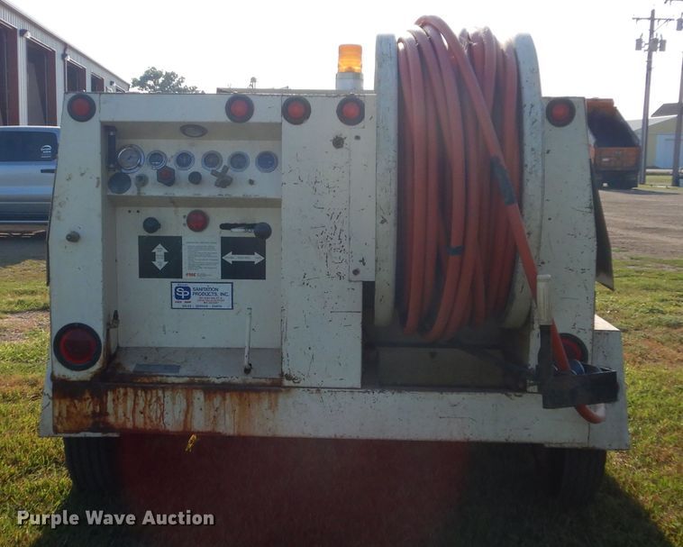 image for item KV9221 FMC Bean 3530  sewer jetter trailer