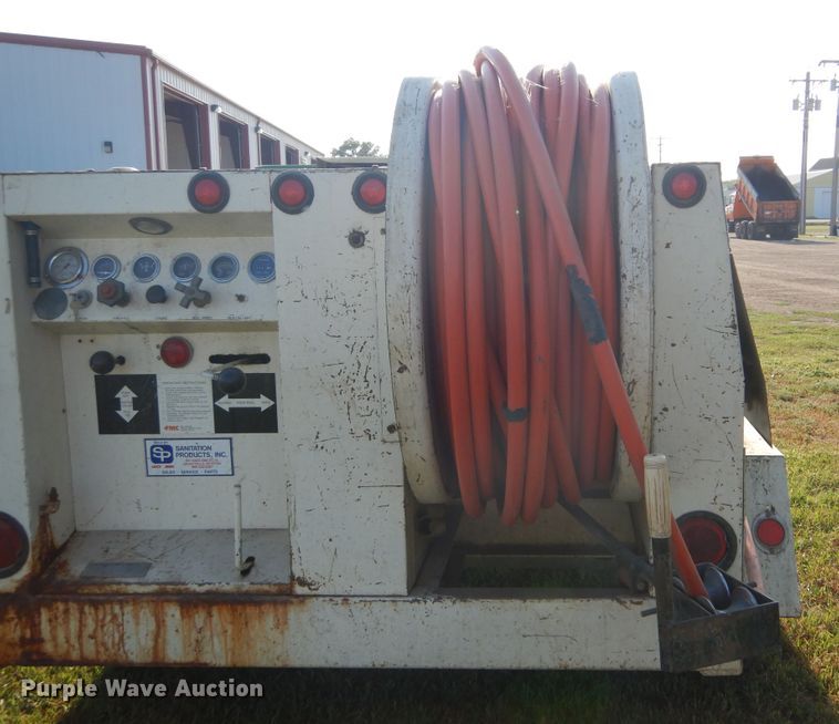 image for item KV9221 FMC Bean 3530  sewer jetter trailer