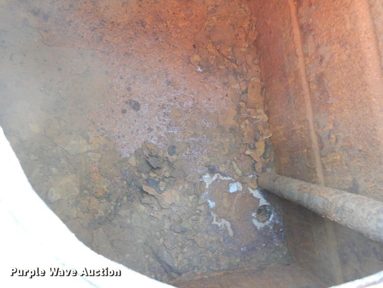 image for item KV9221 FMC Bean 3530  sewer jetter trailer