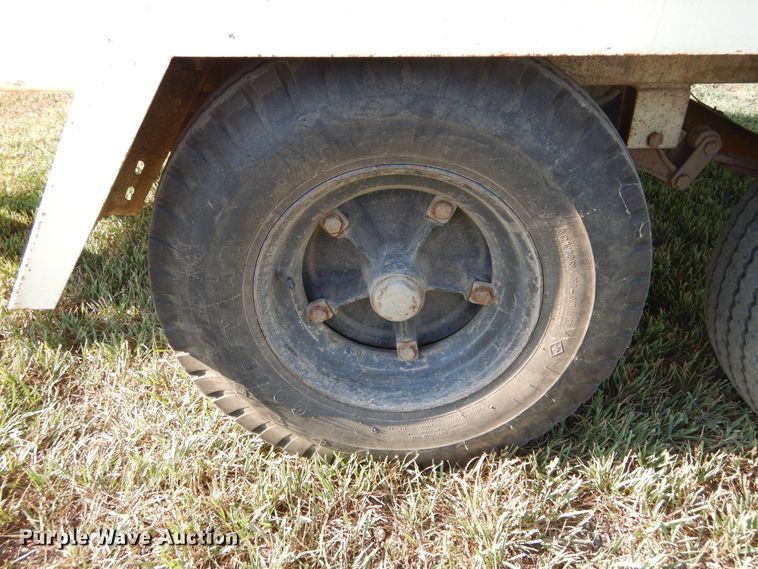 image for item KV9221 FMC Bean 3530  sewer jetter trailer