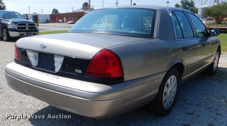 image for item KW9784 2010 Ford Crown Victoria Police Interceptor
