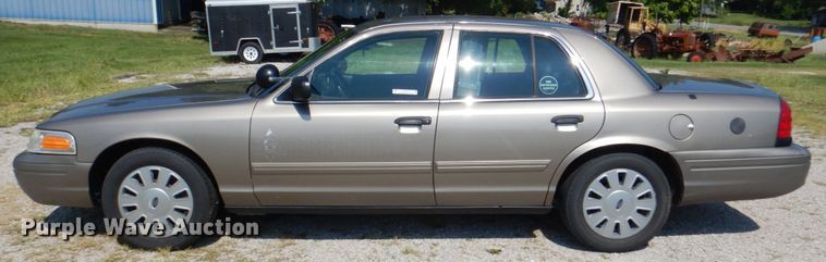 image for item KW9784 2010 Ford Crown Victoria Police Interceptor