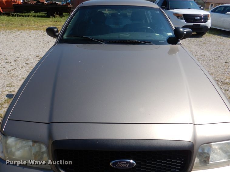 image for item KW9784 2010 Ford Crown Victoria Police Interceptor