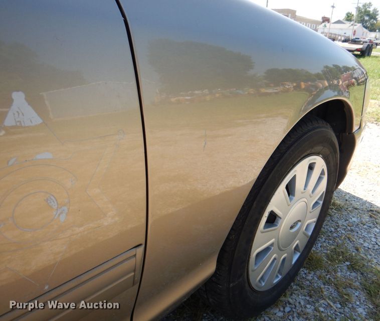 image for item KW9784 2010 Ford Crown Victoria Police Interceptor