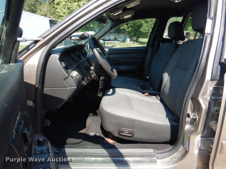 image for item KW9784 2010 Ford Crown Victoria Police Interceptor