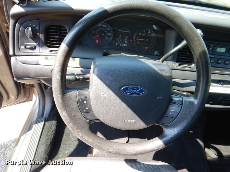 image for item KW9784 2010 Ford Crown Victoria Police Interceptor