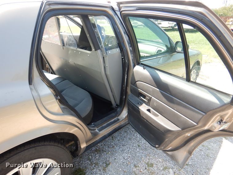 image for item KW9784 2010 Ford Crown Victoria Police Interceptor