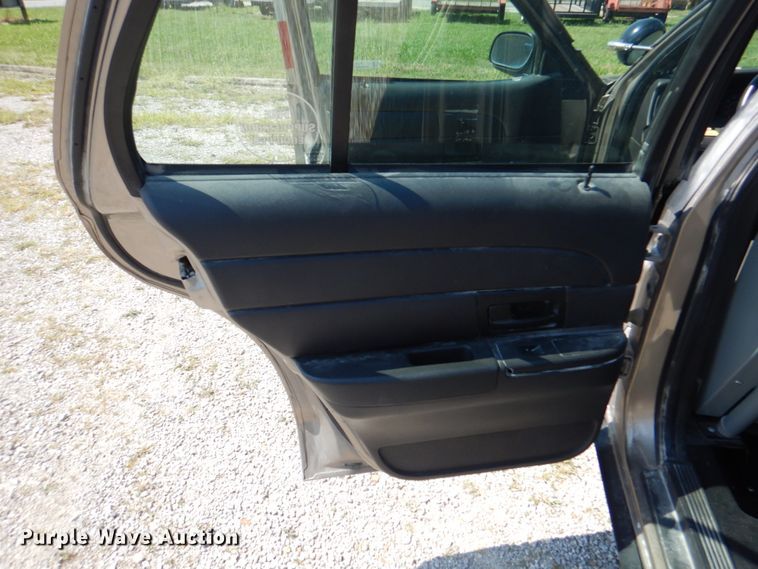 image for item KW9784 2010 Ford Crown Victoria Police Interceptor