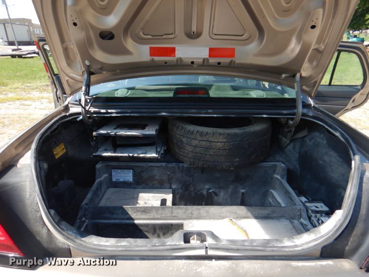 image for item KW9784 2010 Ford Crown Victoria Police Interceptor