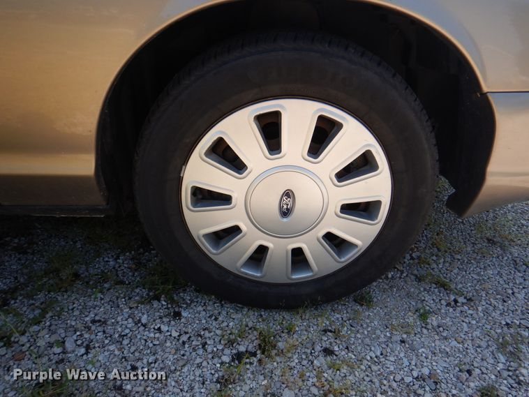 image for item KW9784 2010 Ford Crown Victoria Police Interceptor