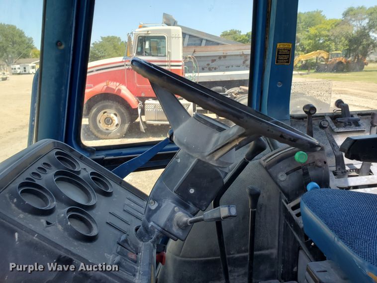 image for item KY9152 1987 Ford 6610  tractor