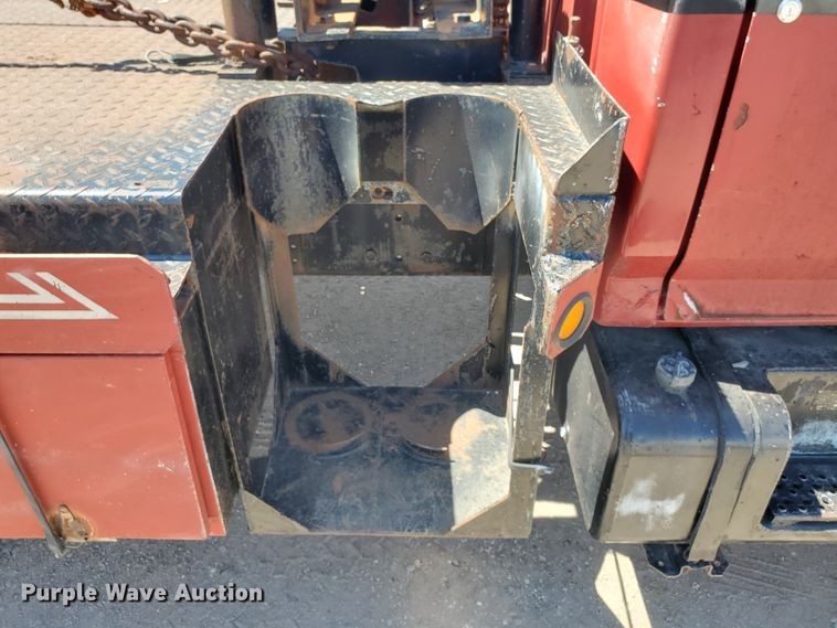 image for item KY9153 1983 Ford F600  flatbed truck