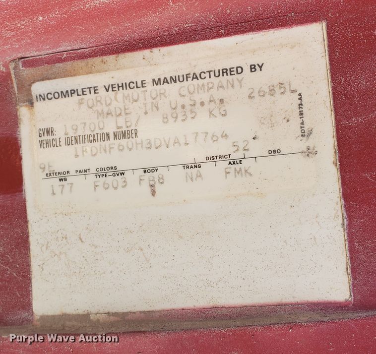 image for item KY9153 1983 Ford F600  flatbed truck