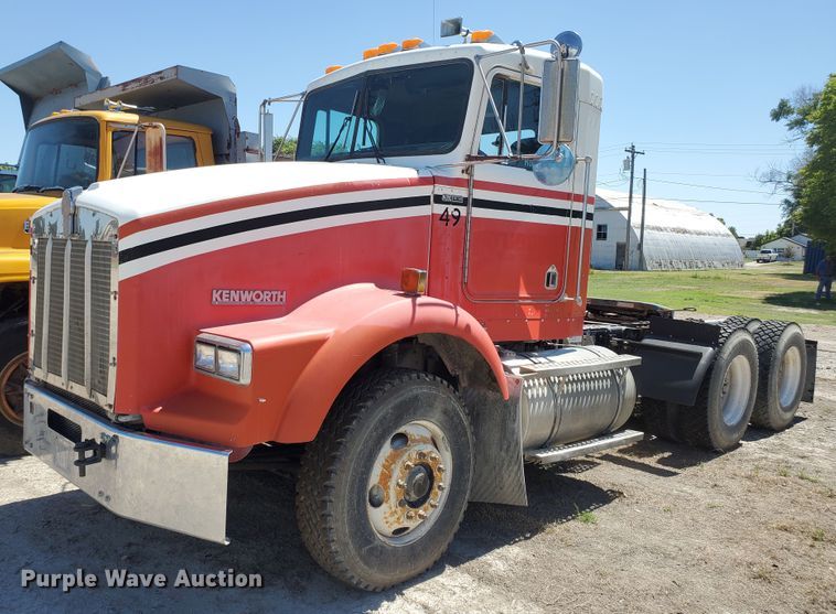 image for item KY9154 1996 Kenworth T800  semi truck