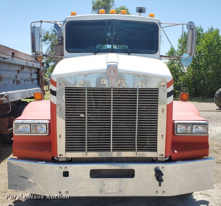 image for item KY9154 1996 Kenworth T800  semi truck