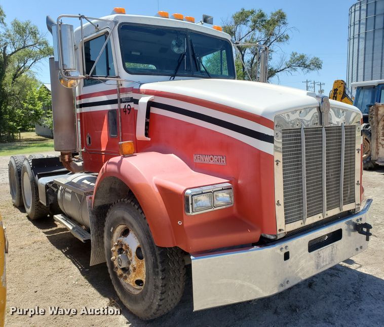 image for item KY9154 1996 Kenworth T800  semi truck