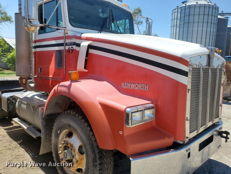 image for item KY9154 1996 Kenworth T800  semi truck