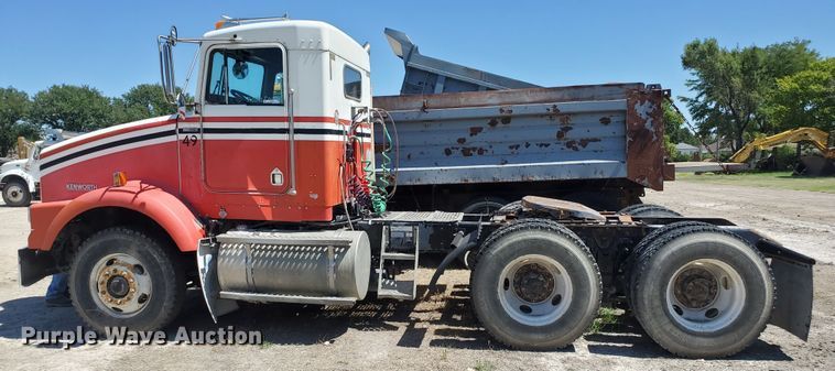 image for item KY9154 1996 Kenworth T800  semi truck