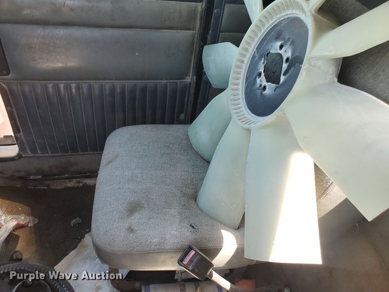 image for item KY9154 1996 Kenworth T800  semi truck