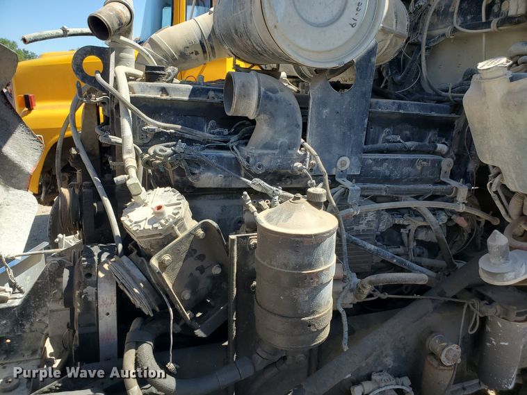 image for item KY9154 1996 Kenworth T800  semi truck