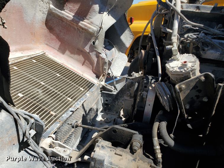 image for item KY9154 1996 Kenworth T800  semi truck