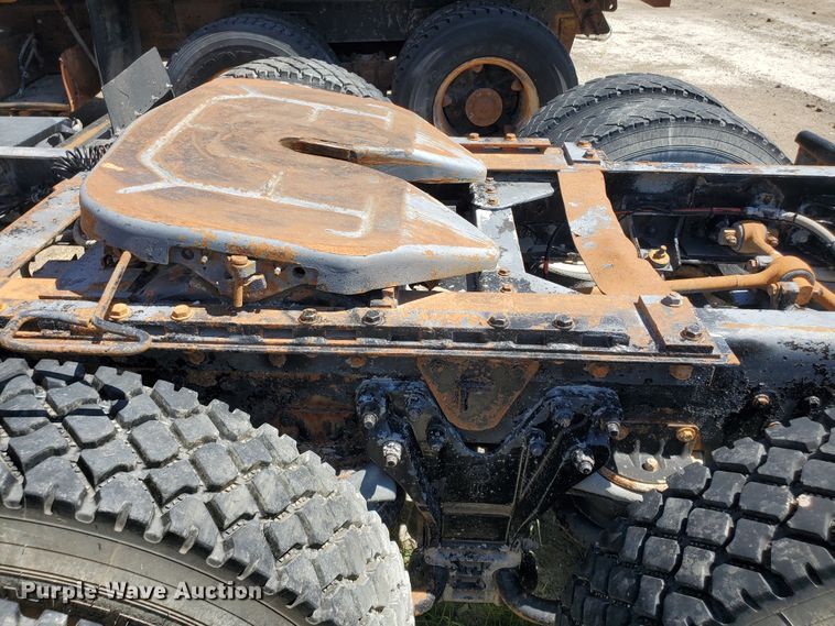 image for item KY9154 1996 Kenworth T800  semi truck