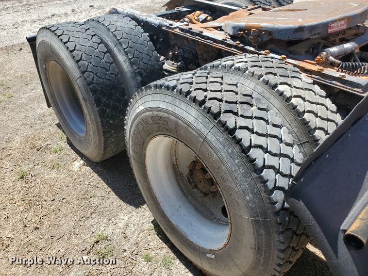 image for item KY9154 1996 Kenworth T800  semi truck