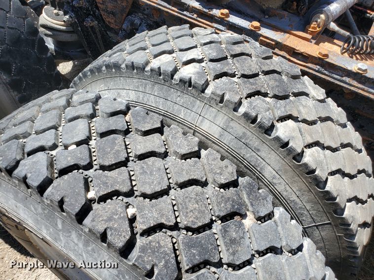 image for item KY9154 1996 Kenworth T800  semi truck