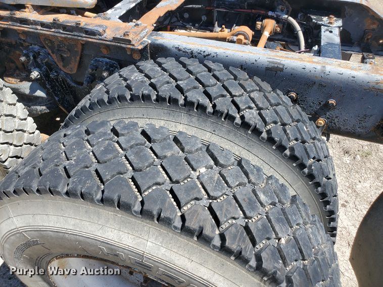 image for item KY9154 1996 Kenworth T800  semi truck