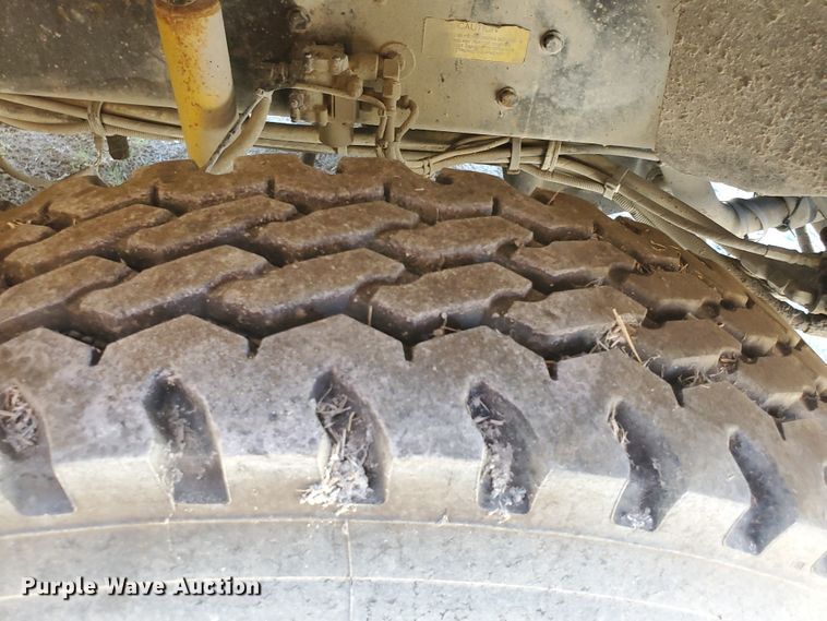 image for item KY9154 1996 Kenworth T800  semi truck