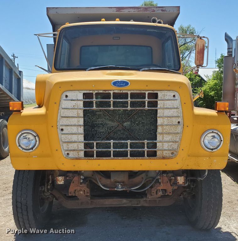 image for item KY9155 1985 Ford LN8000  dump truck