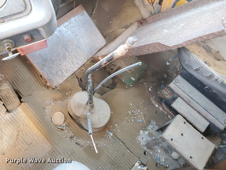 image for item KY9155 1985 Ford LN8000  dump truck