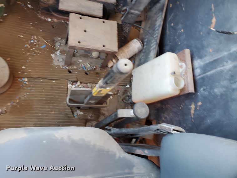 image for item KY9155 1985 Ford LN8000  dump truck