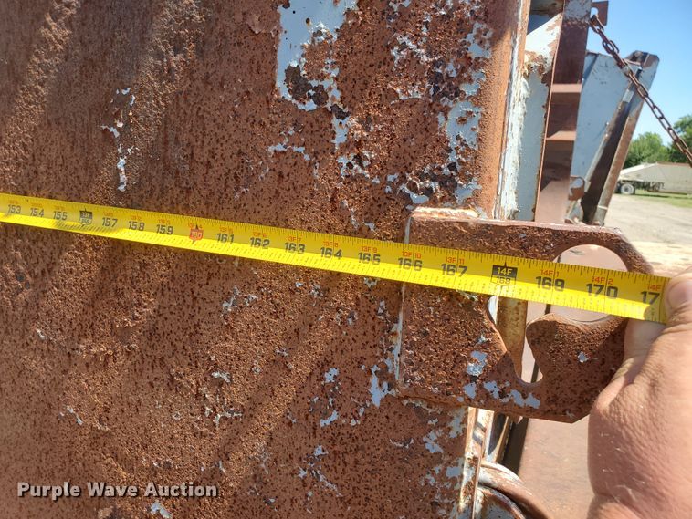 image for item KY9155 1985 Ford LN8000  dump truck